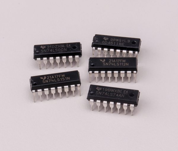 CI HEX INVERSOR 14-DIP - SN74LS04N